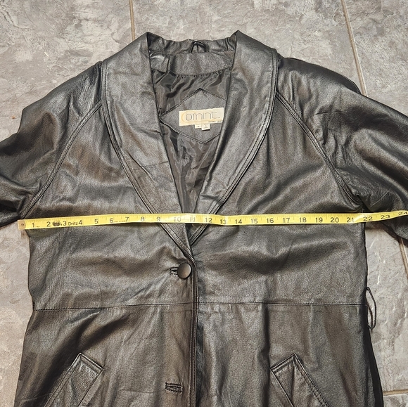 Women's Vintage COMINT Sleek Black Leather Jacket - Picture 13 of 14